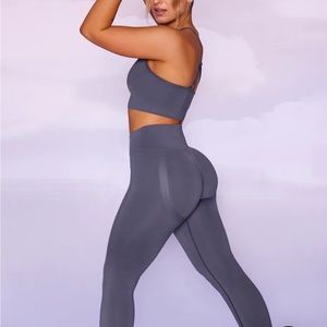 Bo and tee superset booty contour leggings